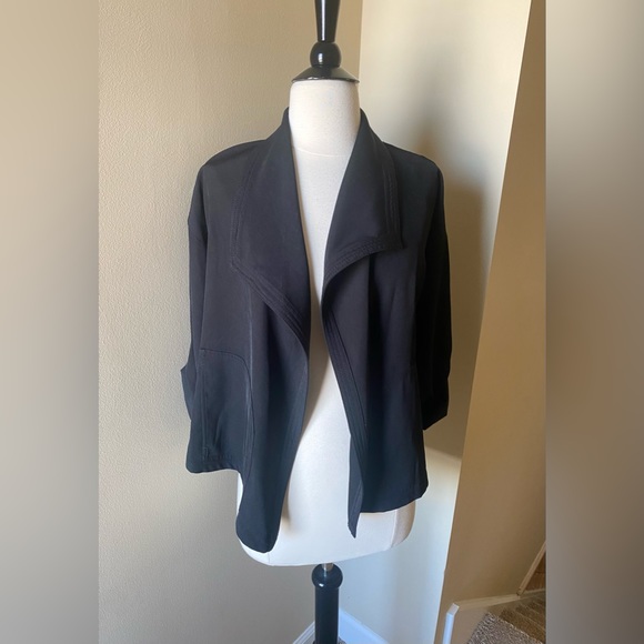 Max Studio Jacket - Small - Picture 3 of 9